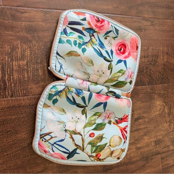 Floral Print Zip Pouch - Picture 3 of 3